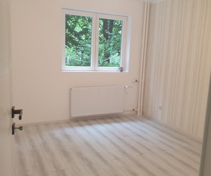 Titan, bd. Basarabia, langa Parcul Gheorghe Petrascu